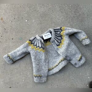 Geysir Gray Wool Cardigan with Yellow Accents